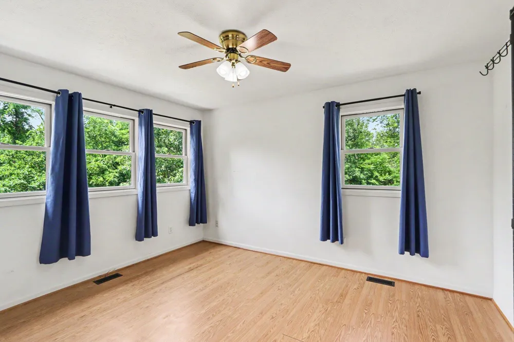 40305 14th Avenue Bloomingdale, MI 49026