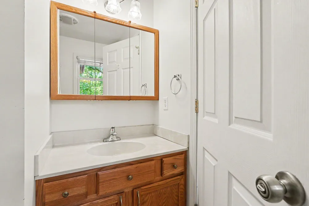40305 14th Avenue Bloomingdale, MI 49026