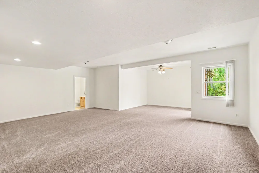 40305 14th Avenue Bloomingdale, MI 49026