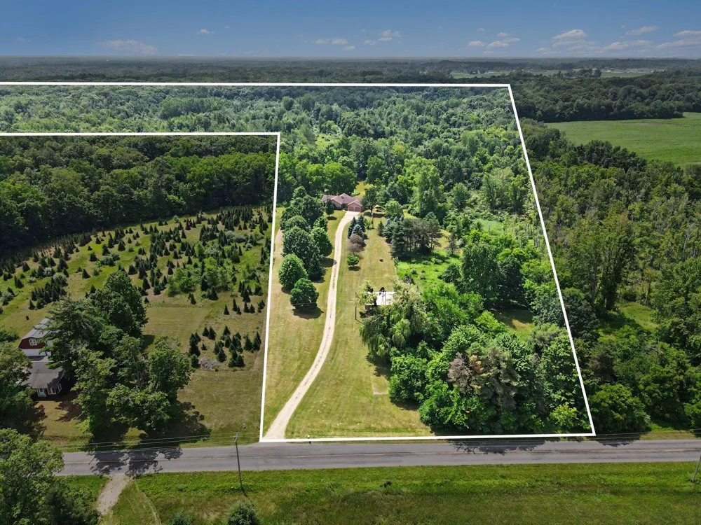 40305 14th Avenue Bloomingdale, MI 49026