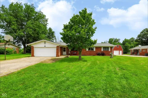 6461 Warren Lane