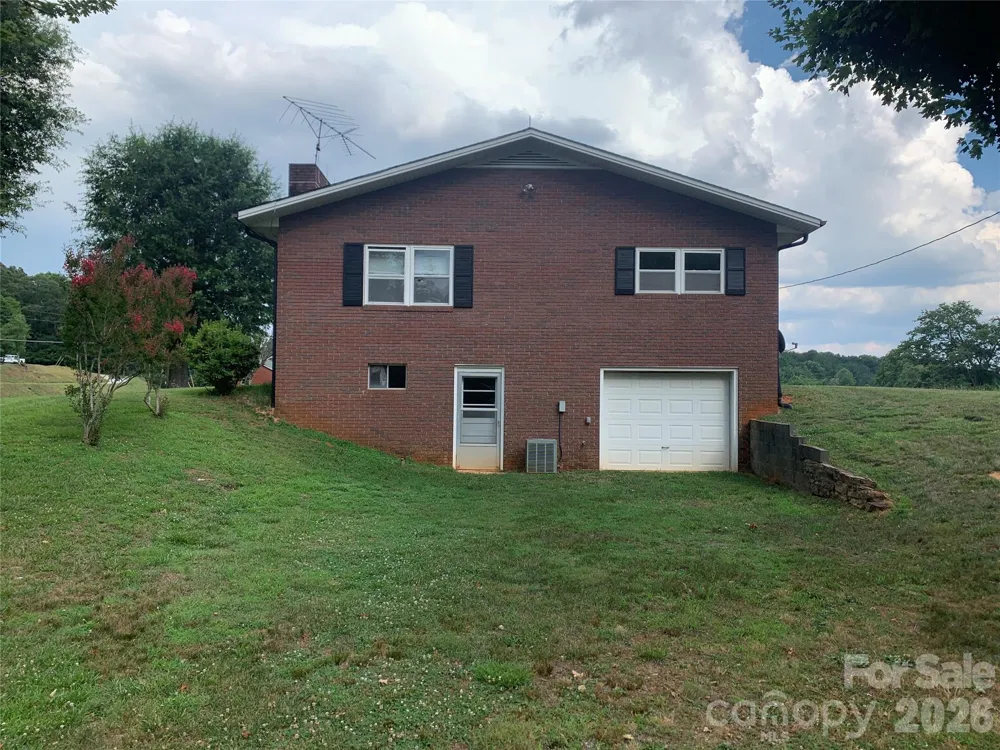 6285 Nc 16 Highway Taylorsville, NC 28681