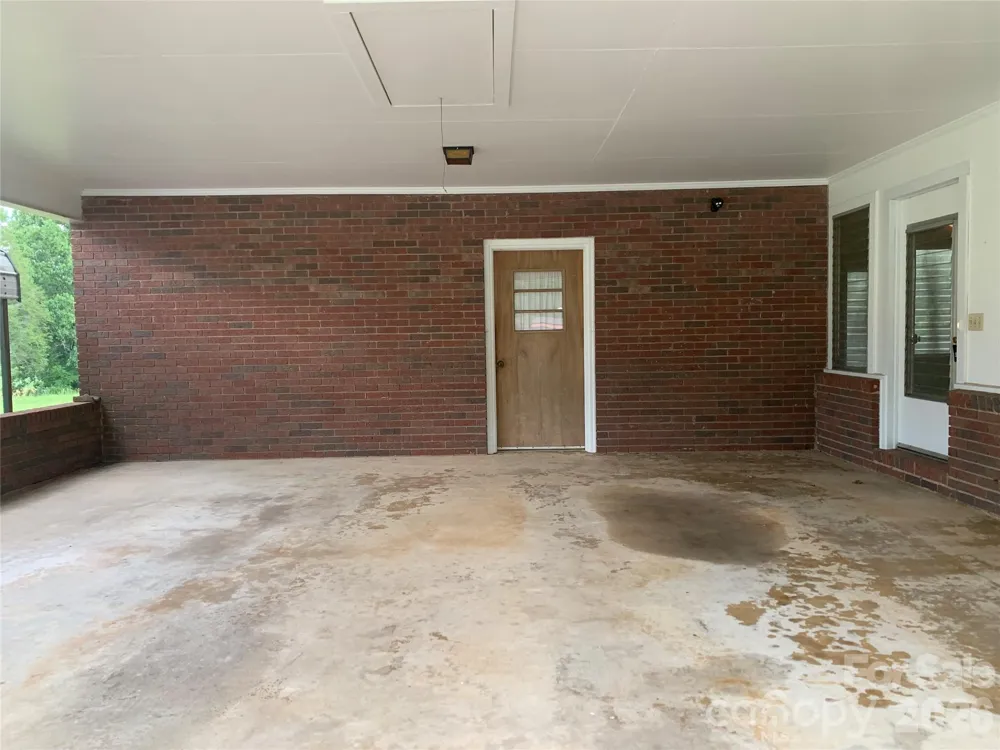 6285 Nc 16 Highway Taylorsville, NC 28681