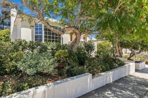 2853 Dove Street