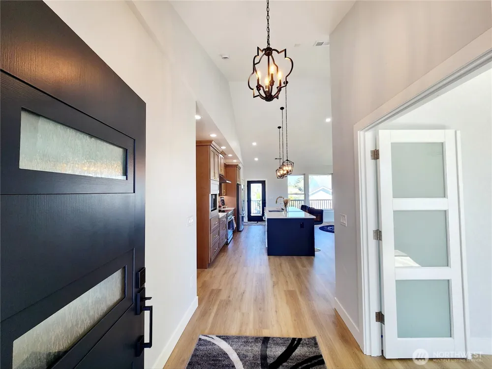 552 Sand Dune Avenue SW Ocean Shores, WA 98569