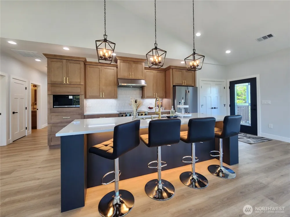552 Sand Dune Avenue SW Ocean Shores, WA 98569