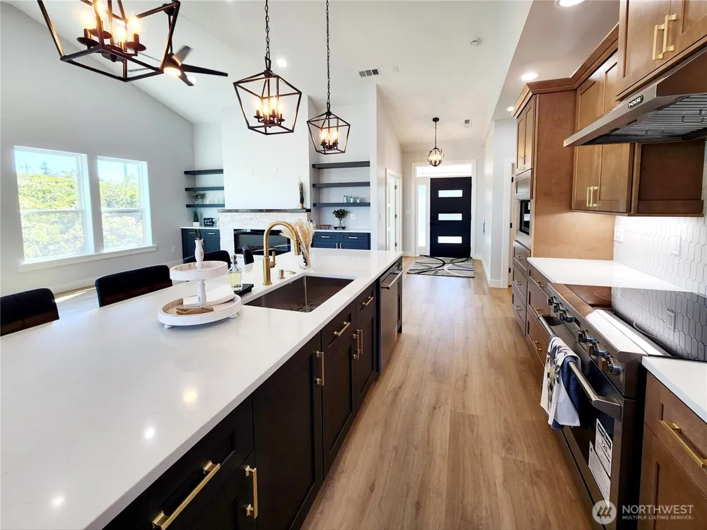 552 Sand Dune Avenue SW Ocean Shores, WA 98569