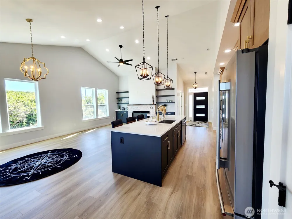 552 Sand Dune Avenue SW Ocean Shores, WA 98569