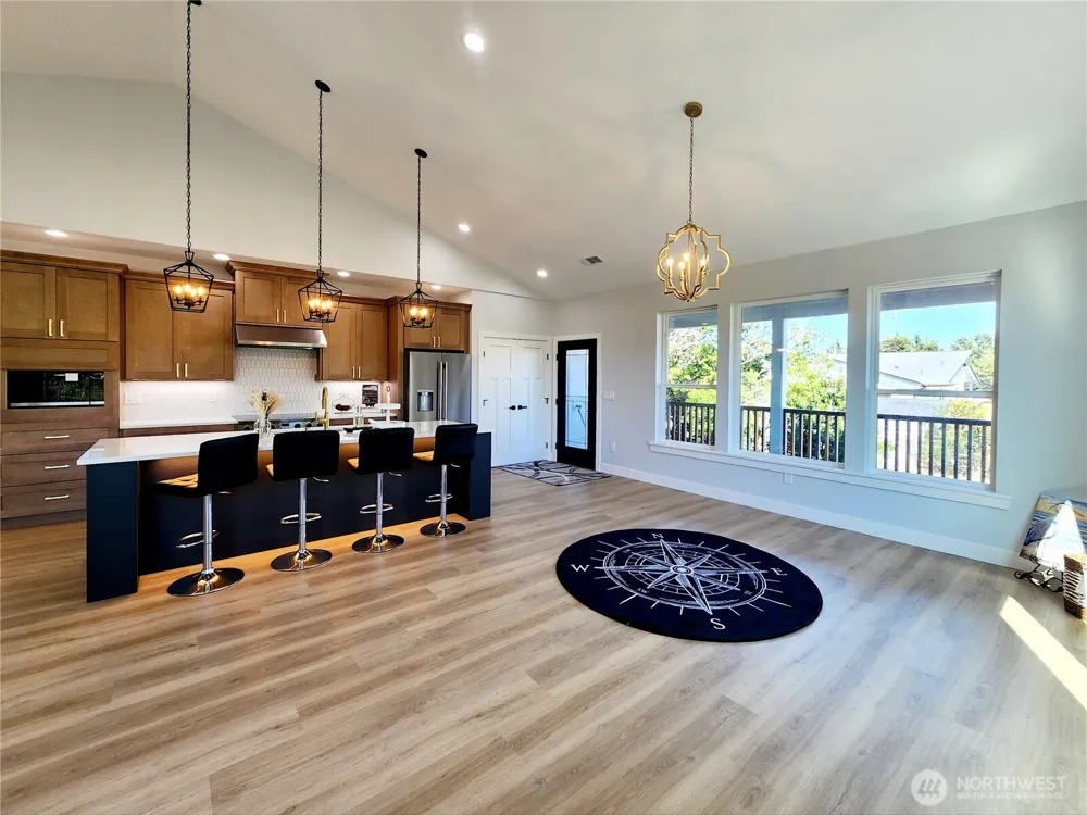552 Sand Dune Avenue SW Ocean Shores, WA 98569