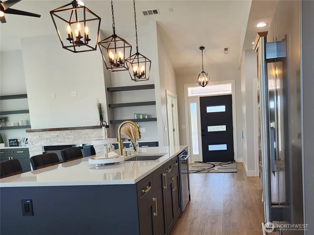 552 Sand Dune Avenue SW Ocean Shores, WA 98569