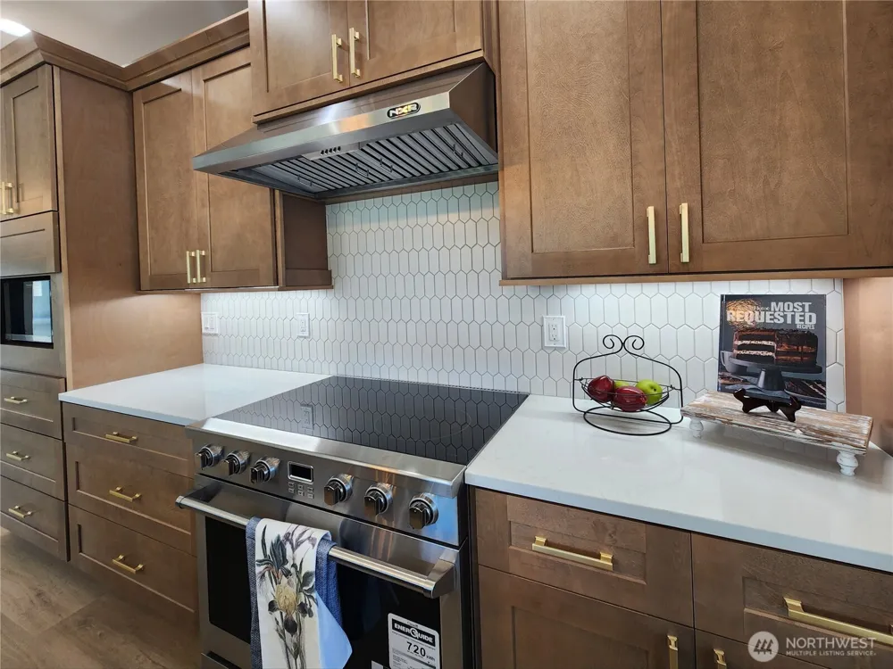 552 Sand Dune Avenue SW Ocean Shores, WA 98569