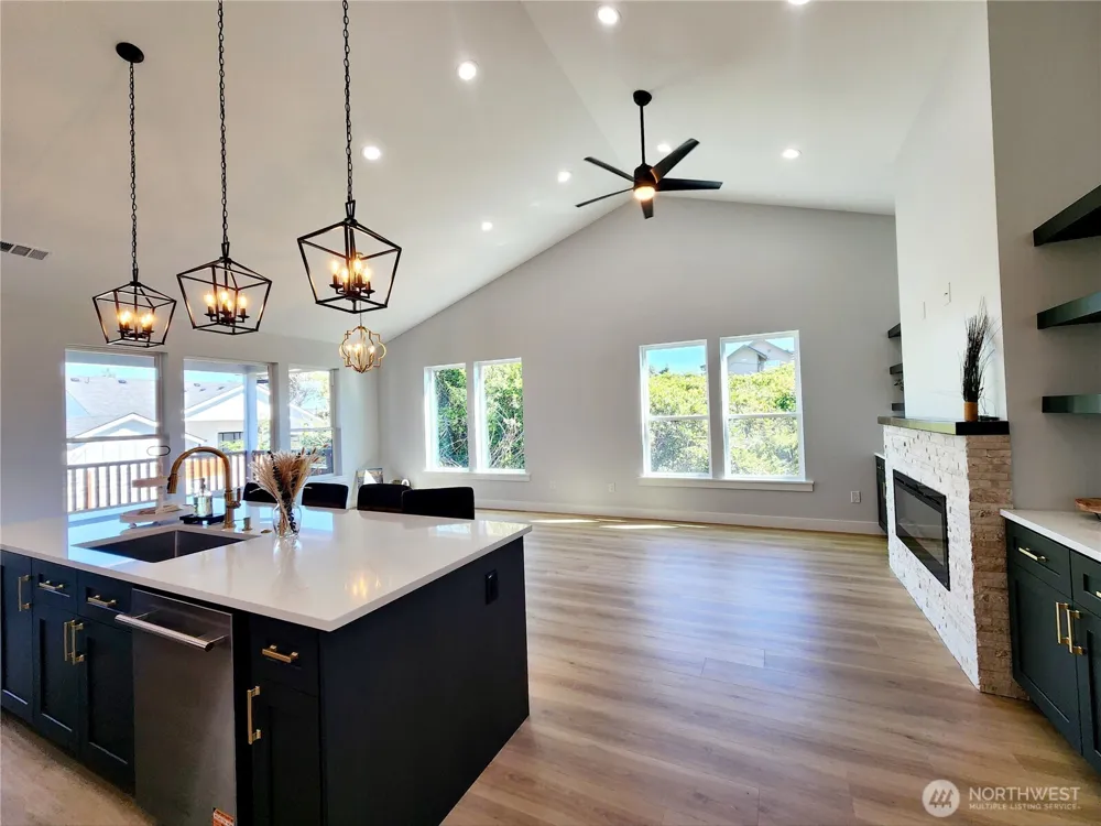 552 Sand Dune Avenue SW Ocean Shores, WA 98569