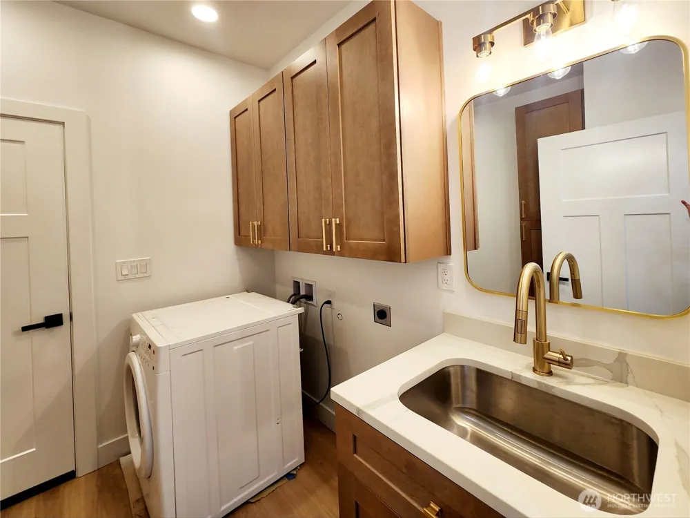552 Sand Dune Avenue SW Ocean Shores, WA 98569