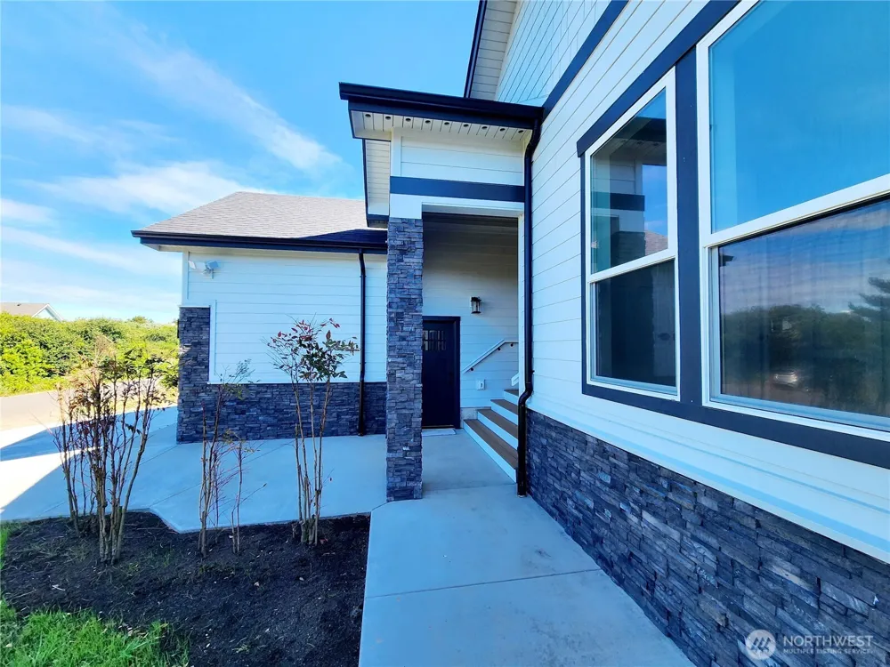 552 Sand Dune Avenue SW Ocean Shores, WA 98569