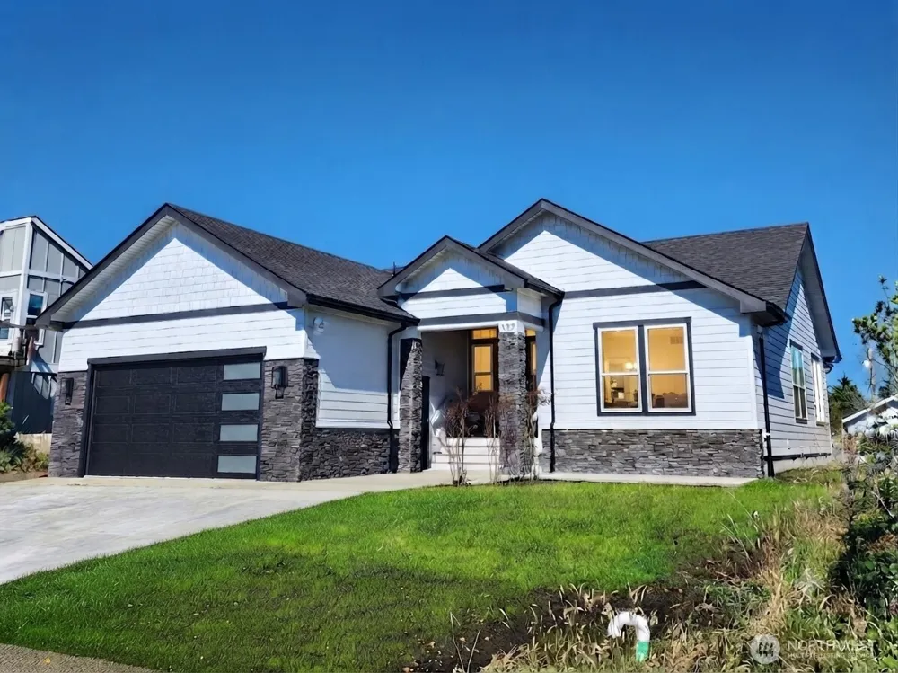 552 Sand Dune Avenue SW Ocean Shores, WA 98569