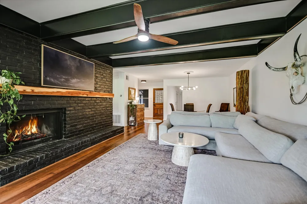 11125 Pinehurst Drive #C Austin, TX 78747