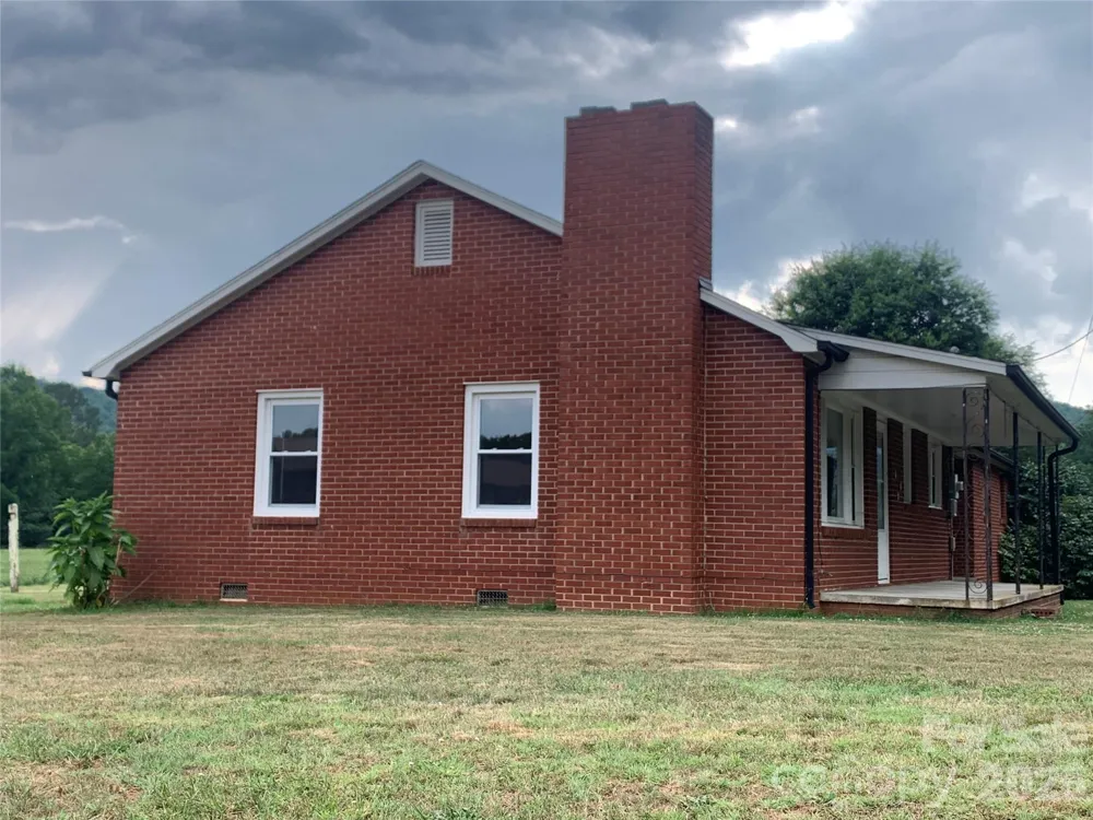 6231 Nc 16 Highway Taylorsville, NC 28681
