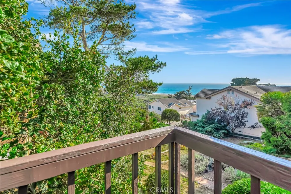 470 Wellington Cambria, CA 93428
