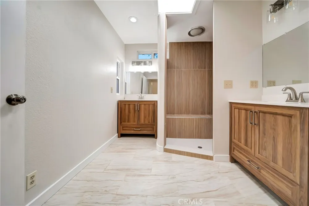 470 Wellington Cambria, CA 93428