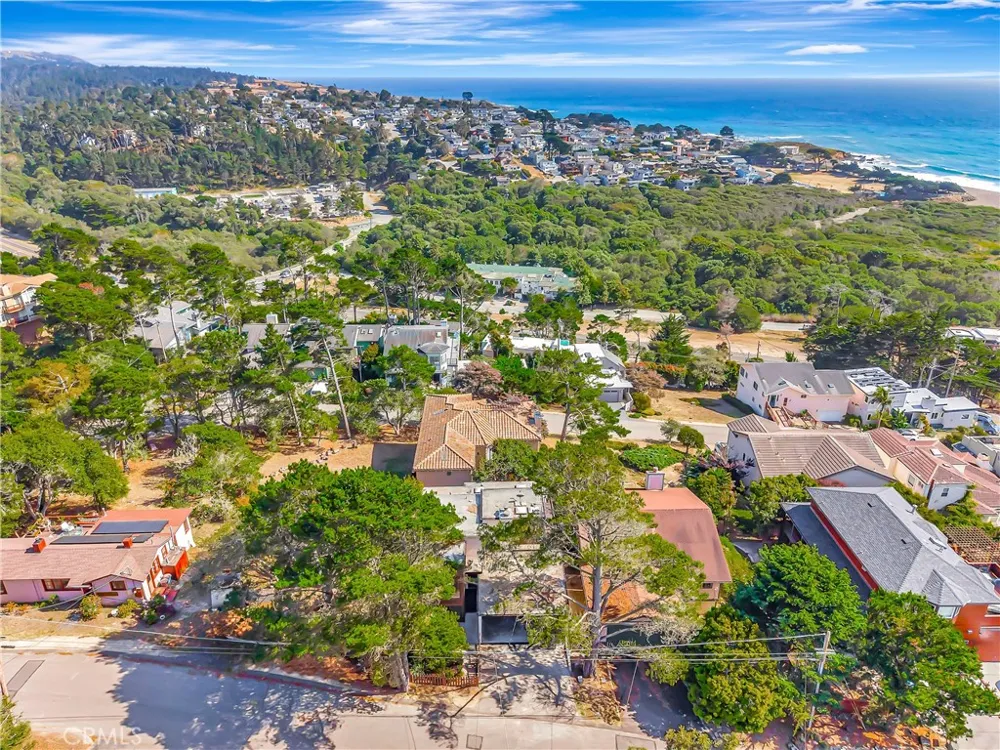 470 Wellington Cambria, CA 93428