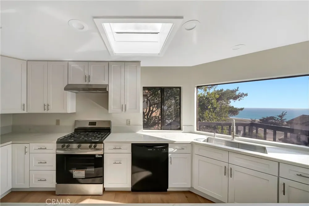 470 Wellington Cambria, CA 93428