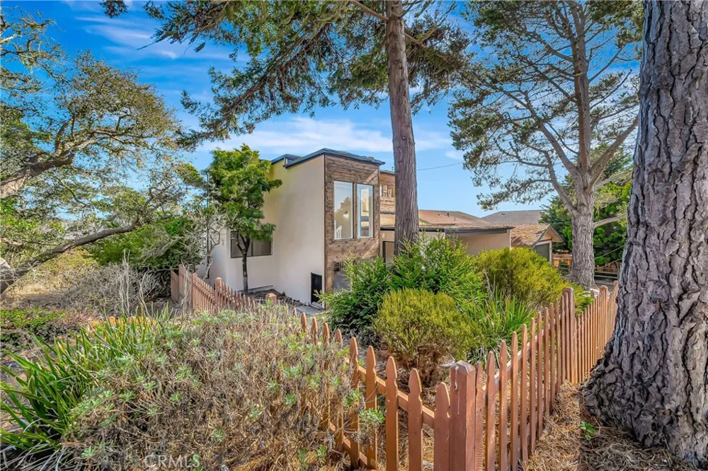 470 Wellington Cambria, CA 93428