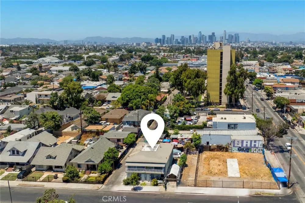 1063 E 49th Place Los Angeles, CA 90011
