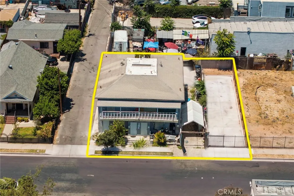 1063 E 49th Place Los Angeles, CA 90011