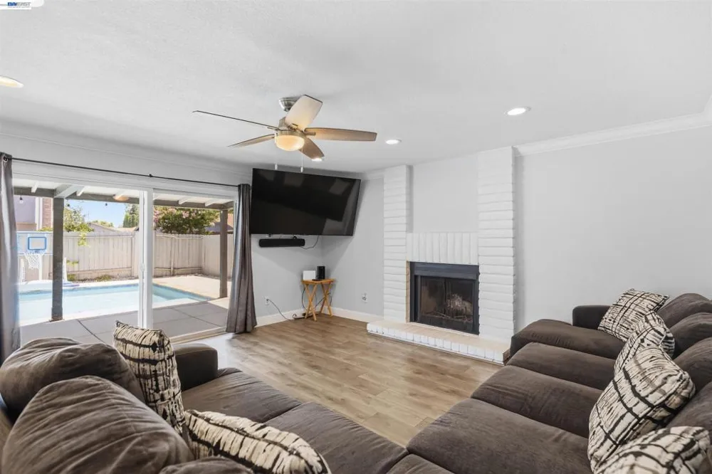 470 Edwards st Winters, CA 95694