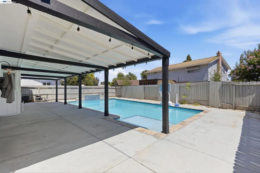 470 Edwards st Winters, CA 95694