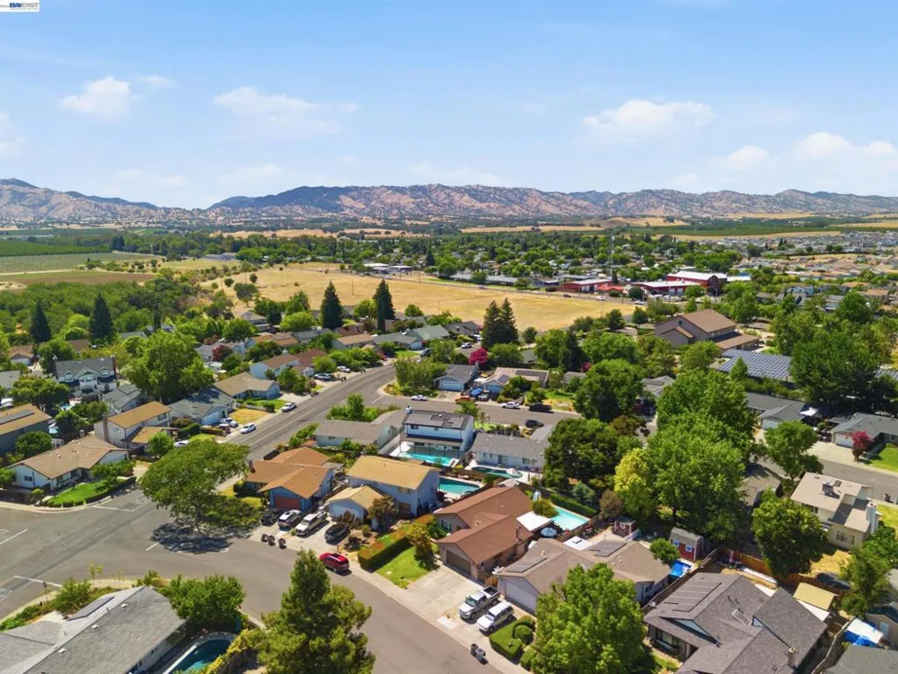 470 Edwards st Winters, CA 95694