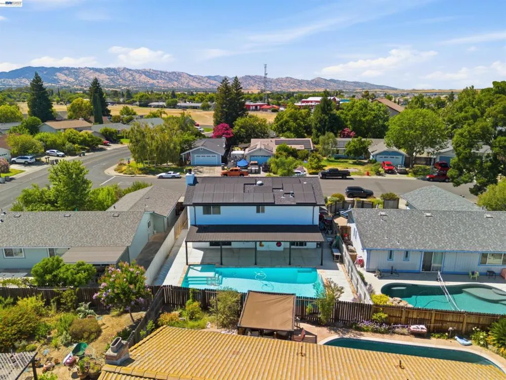 470 Edwards st Winters, CA 95694