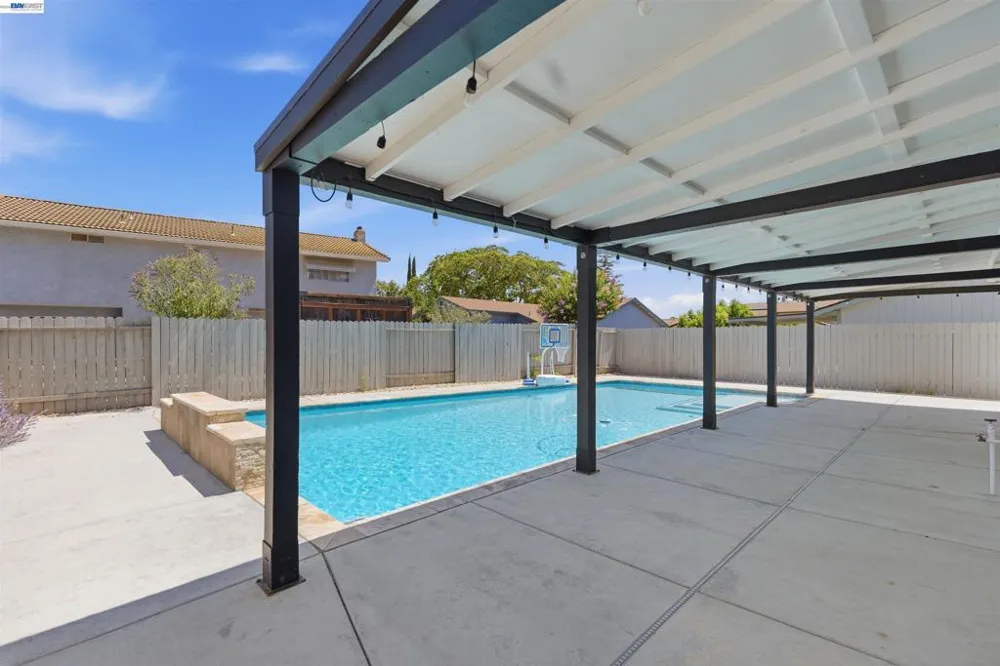 470 Edwards st Winters, CA 95694