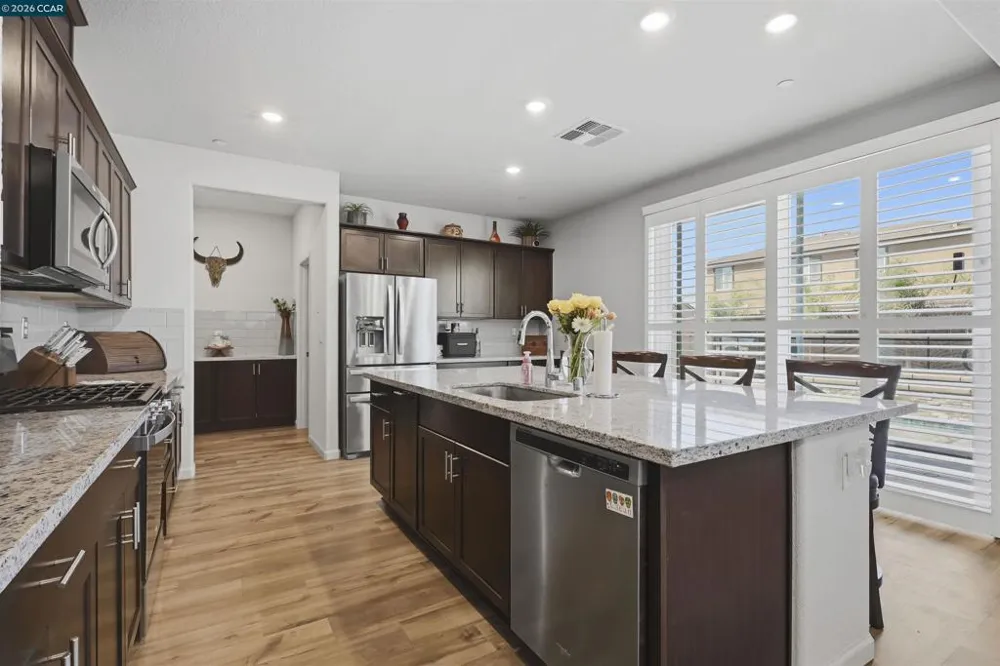 1655 Apricot Ct Dixon, CA 95620
