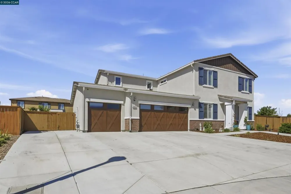 1655 Apricot Ct Dixon, CA 95620