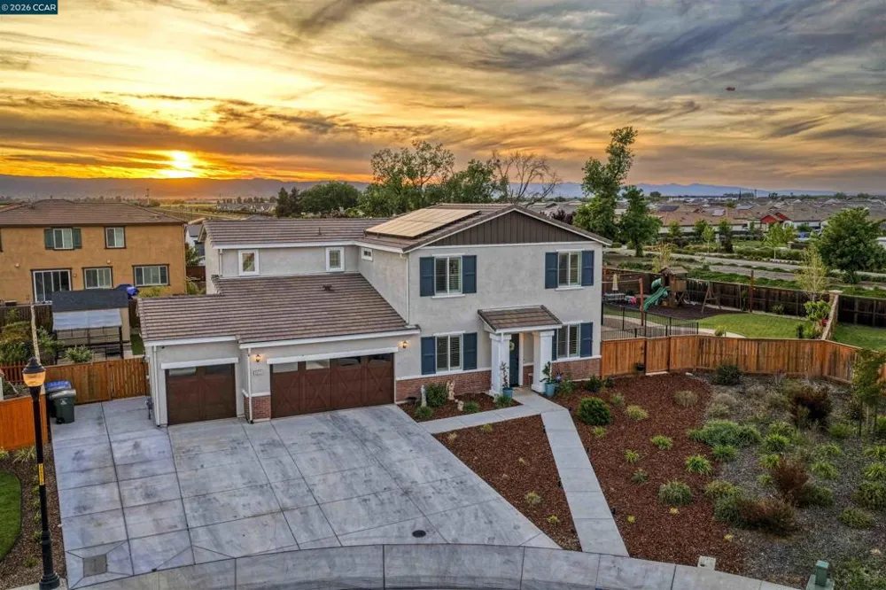 1655 Apricot Ct Dixon, CA 95620