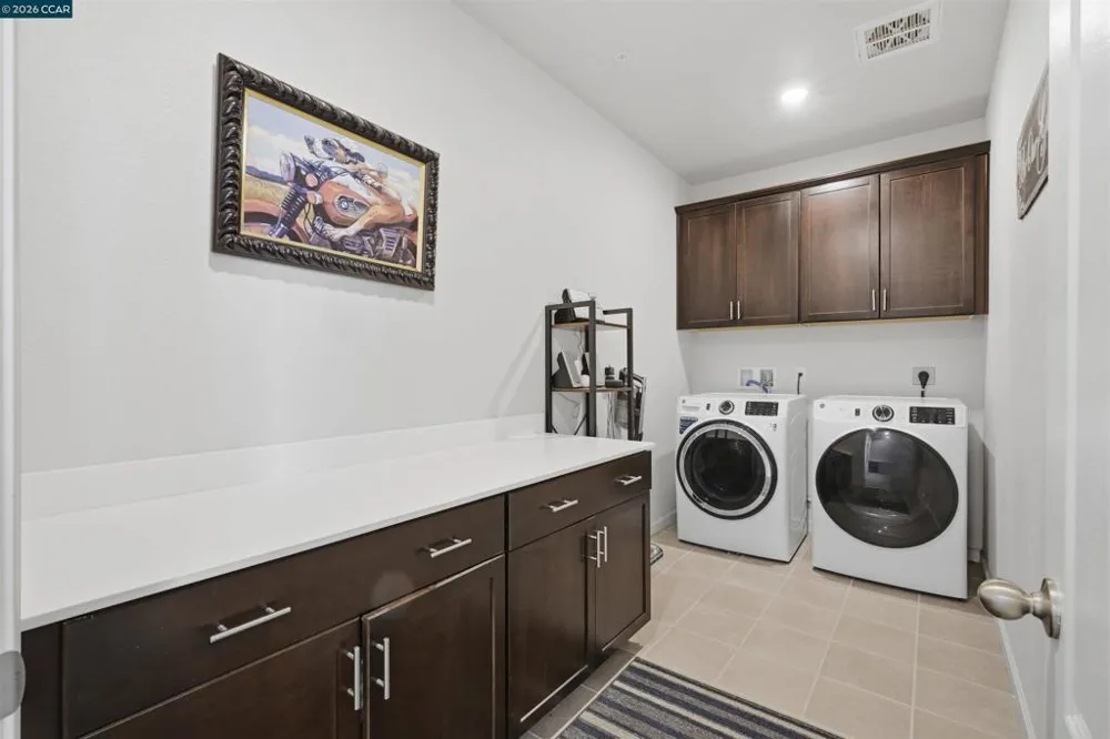 1655 Apricot Ct Dixon, CA 95620