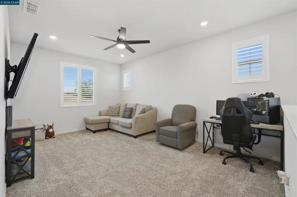 1655 Apricot Ct Dixon, CA 95620