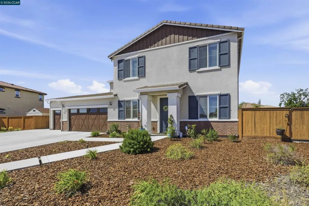 1655 Apricot Ct Dixon, CA 95620