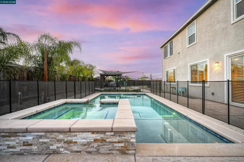 1655 Apricot Ct Dixon, CA 95620