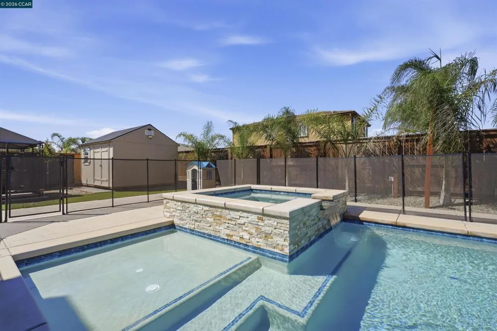 1655 Apricot Ct Dixon, CA 95620
