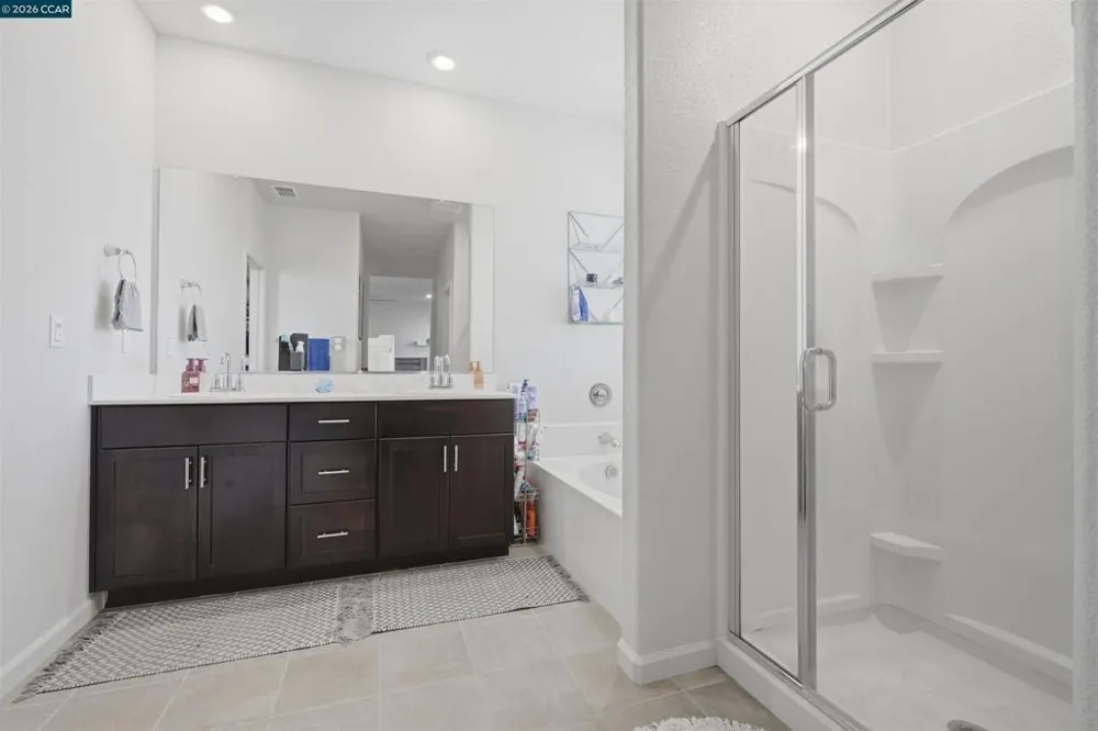 1655 Apricot Ct Dixon, CA 95620