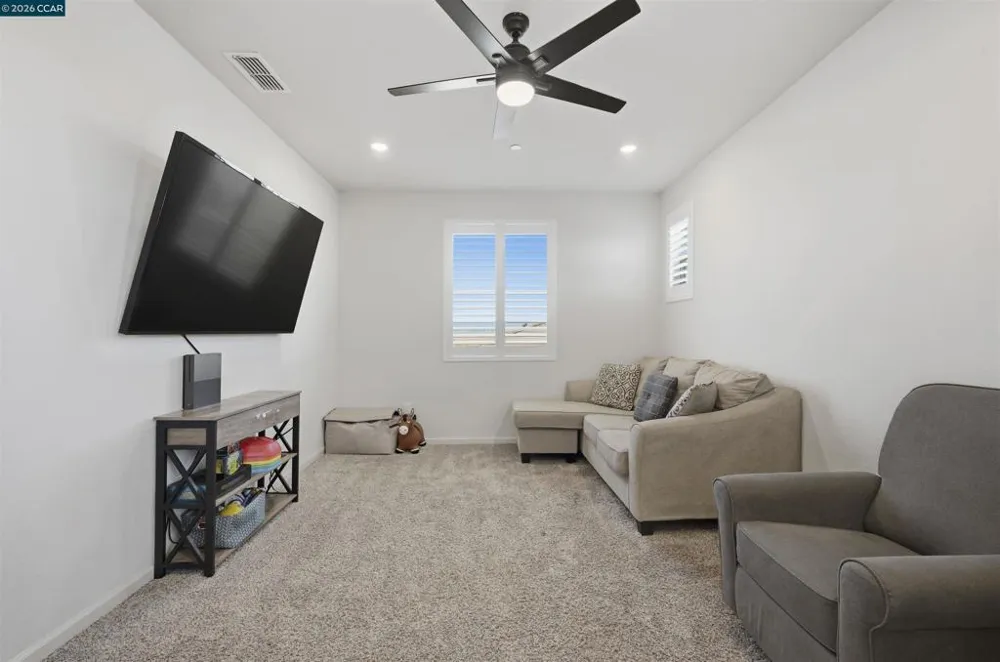 1655 Apricot Ct Dixon, CA 95620