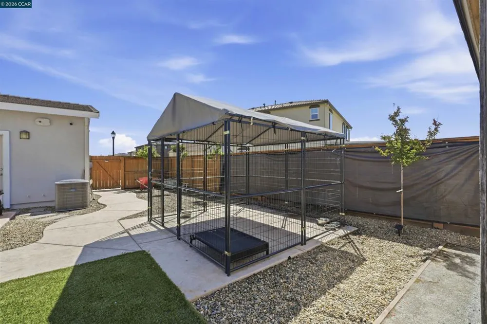 1655 Apricot Ct Dixon, CA 95620