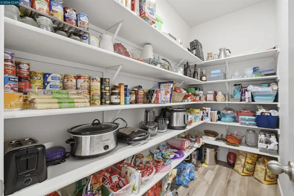 1655 Apricot Ct Dixon, CA 95620