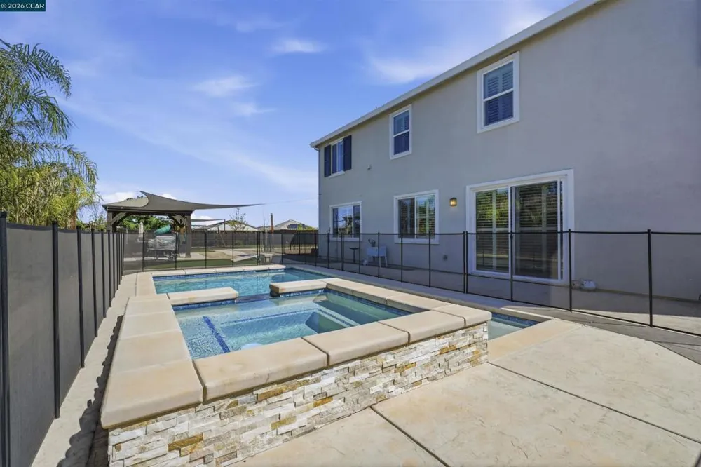 1655 Apricot Ct Dixon, CA 95620