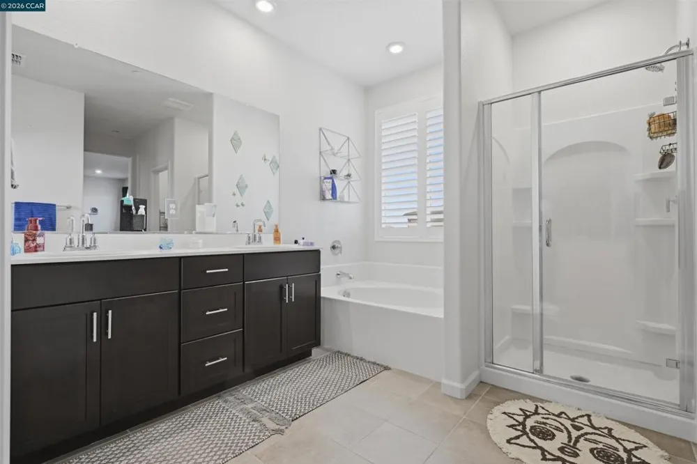1655 Apricot Ct Dixon, CA 95620