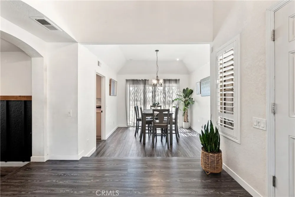 11901 Vista De Cerros Moreno Valley, CA 92555