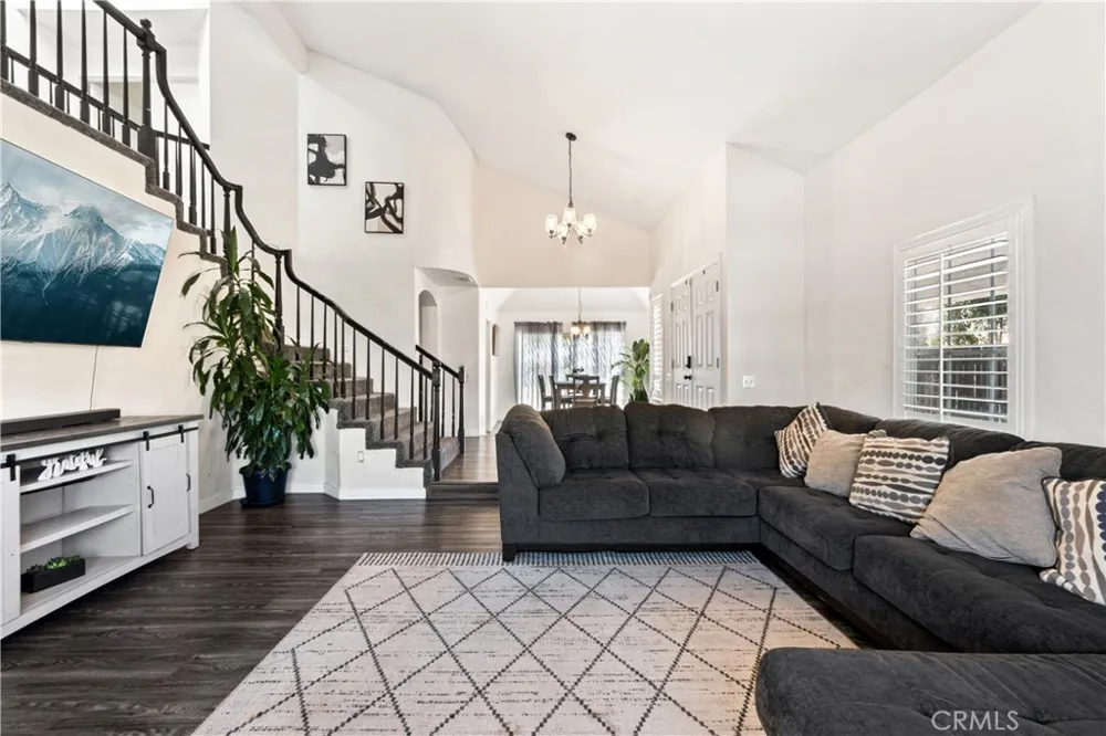 11901 Vista De Cerros Moreno Valley, CA 92555