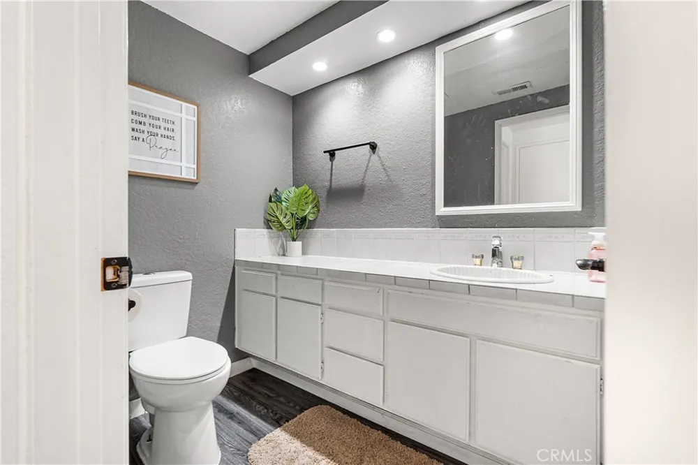 11901 Vista De Cerros Moreno Valley, CA 92555